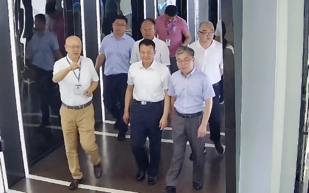 赣州市委副书记、市长李克坚莅临憶源科技宣讲党的二十届三中全会精神并参观调研